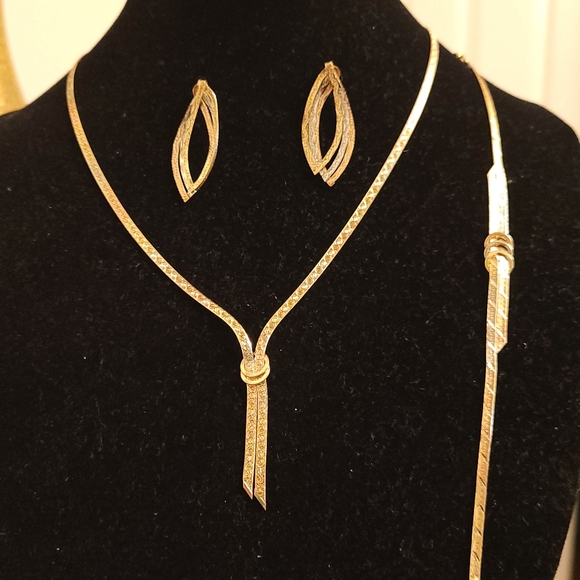 14k Gold Necklace Set with Earrings and Bracelet - Picture 8 of 11